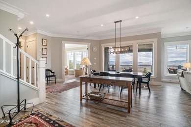 Experience the ultimate mountain lifestyle in this exceptional - photo 10