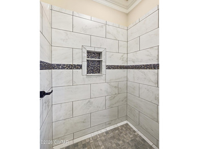 Price improvement! Seller has relocated! Motivated! Custom lake - photo 32