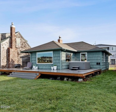 (private lake, pond, coastal) Home For Sale in Pacific City Oregon