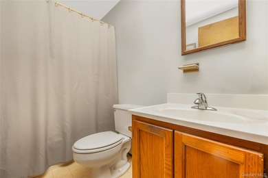 Beautiful prefab Ranch built in 1990, situated on a quiet - photo 14