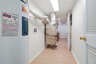 Carefree living - First floor, 3 BR, 2 BA 1250 sq ft with FP in - photo 15