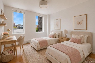 Spacious Three-Bed with Double Exposures, Private Storage & - photo 7