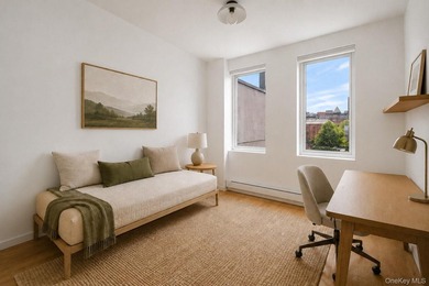 Spacious Three-Bed with Double Exposures, Private Storage & - photo 8
