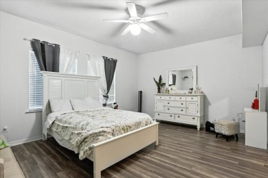 Largest single family attached home on the market. This 5 - photo 19