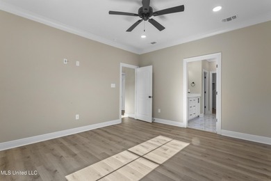 Back on the market due to buyer's financing falling through - photo 27