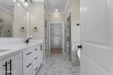 Back on the market due to buyer's financing falling through - photo 28
