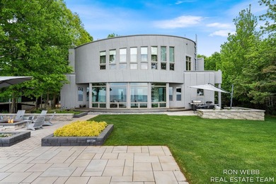 Lake Home Active Under Contract in South Haven, Michigan