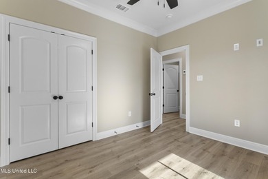 Back on the market due to buyer's financing falling through - photo 35