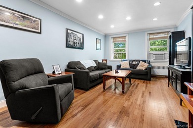 Spacious, well maintained, and move in ready 1 Bed 1 Bath unit - photo 8