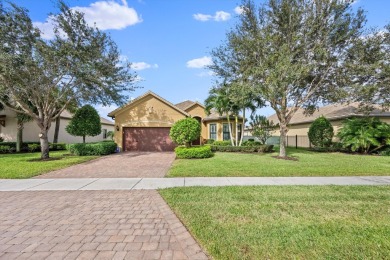 (private lake, pond, creek) Home For Sale in Wellington Florida