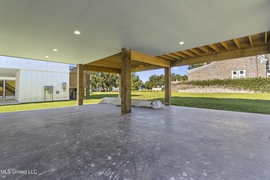 Back on the market due to buyer's financing falling through - photo 47