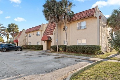 Investor opportunity with immediate income potential! This well - photo 6
