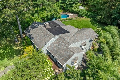 24 Preston St Be charmed by this hidden gem surrounded by - photo 2