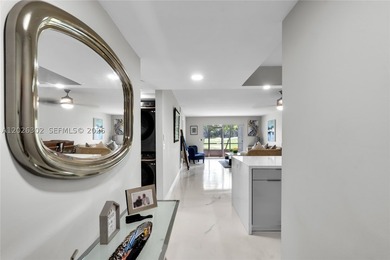 Beautiful! Completely remodeled 2 bed/2 bath first floor condo - photo 2