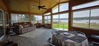 Heart of Les Cheneaux! Immaculate waterfront home on Snows - photo 4