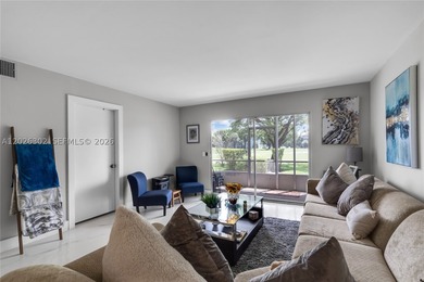 Beautiful! Completely remodeled 2 bed/2 bath first floor condo - photo 8