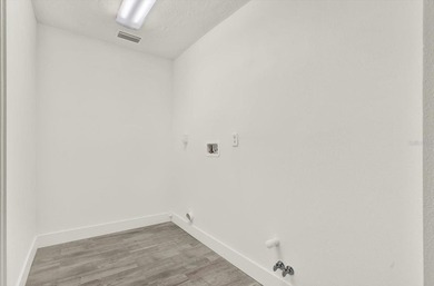 **Stunning fully renovated 3-bedroom, 2-bathroom pool home with - photo 35
