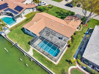 **Stunning fully renovated 3-bedroom, 2-bathroom pool home with - photo 45