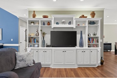 Absolute perfection. Enter into the oasis of this perfect home - photo 8