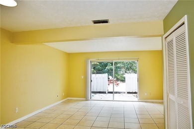 A beautifully maintained townhouse located in one of Cape - photo 9