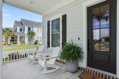 Welcome to luxury living in Waterway Palms Plantation, one of - photo 15