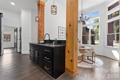 Experience the perfect blend of luxury lakefront living and - photo 19