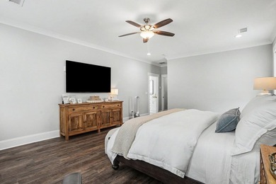 Welcome to luxury living in Waterway Palms Plantation, one of - photo 21