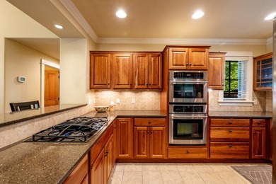 Live where you play! This clubhouse cottage offers an unbeatable - photo 6