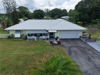 Lake Istokpoga Home For Sale in Sebring Florida