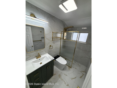 Beautifully fully renovated 3-bedroom, 2-bath home located in - photo 11