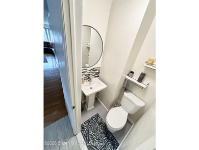 Beautifully fully renovated 3-bedroom, 2-bath home located in - photo 12