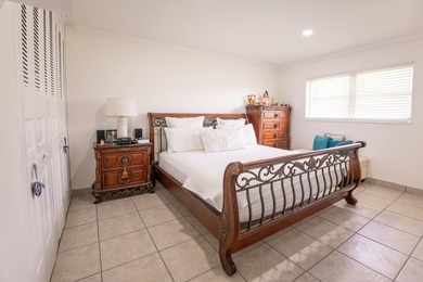 Charming and move-in ready 2-bedroom, 2-bath villa located in - photo 13