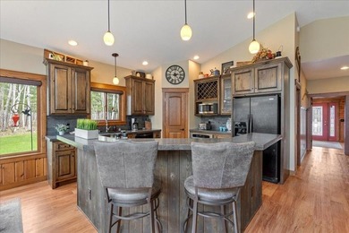 Custom built south facing energy efficient, single level 1,836 - photo 16