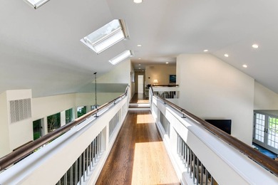 Located on a quiet cul-de-sac south of the highway in Wainscott - photo 19