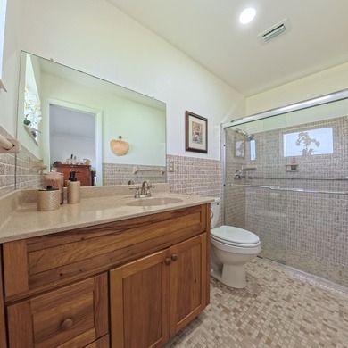 Charming and move-in ready 2-bedroom, 2-bath villa located in - photo 19