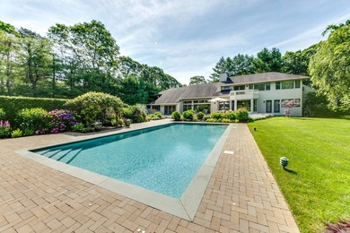 Located on a quiet cul-de-sac south of the highway in Wainscott - photo 27
