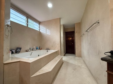 Step into a world of unparalleled luxury and refined elegance - photo 31
