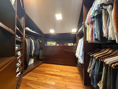 Step into a world of unparalleled luxury and refined elegance - photo 32