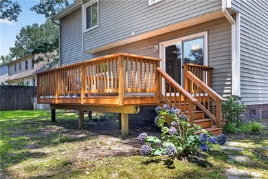 Welcome home to this charming 4-bedroom, 2.5-bathroom residence - photo 33