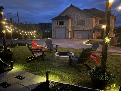 Luxury Castle Estate | High-Capacity Vacation Rental - photo 6