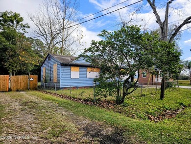 Investment opportunity! Sold AS-IS. Cash only. Seller will make - photo 4