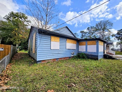 Investment opportunity! Sold AS-IS. Cash only. Seller will make - photo 8