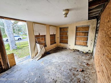 Investment opportunity! Sold AS-IS. Cash only. Seller will make - photo 10