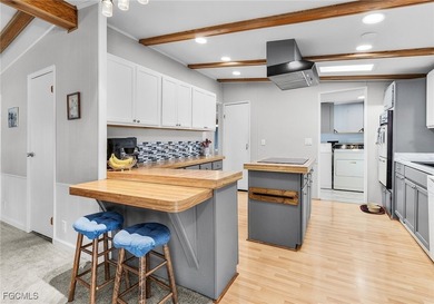 Welcome to this immaculate, move-in ready home. Featuring a - photo 3