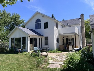 Spacious 4BR/3BA home in Quake Heights with 2,520 sq. ft. in - photo 4