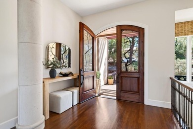 Welcome to an exceptional Napa Valley retreat, ideally situated - photo 3