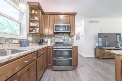 Sleeps 8-12! 2 +/- ACRES, Dock & Garage By Laurel Branch! - photo 10