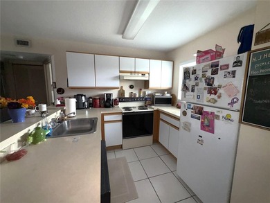INVESTOR ALERT!! Check out this 2 bedroom, 2 bath END UNIT condo - photo 4
