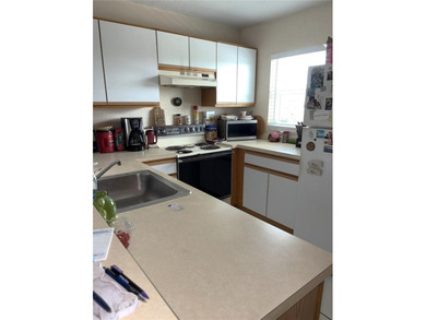 INVESTOR ALERT!! Check out this 2 bedroom, 2 bath END UNIT condo - photo 5