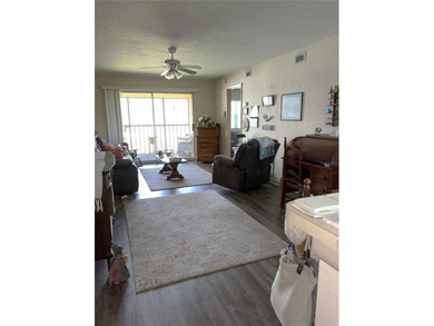 INVESTOR ALERT!! Check out this 2 bedroom, 2 bath END UNIT condo - photo 6
